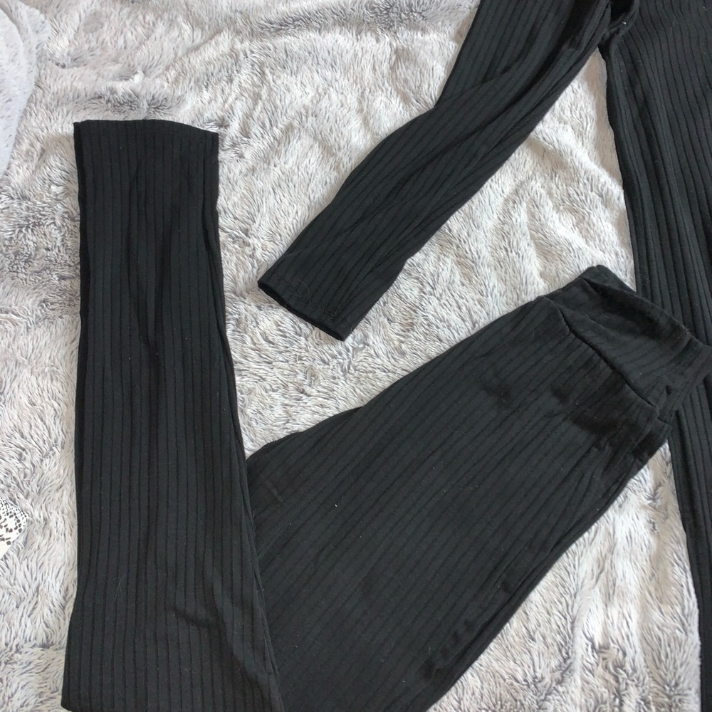 Two Piece Set - Picture 3 of 3
